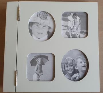 fotoalbum met vooraan fotokaders beschikbaar voor biedingen