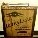 Vintage vernis blik, Enlèvement