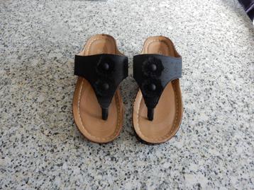 nr.1205 - Teenslippers maat 39 - nieuw beschikbaar voor biedingen