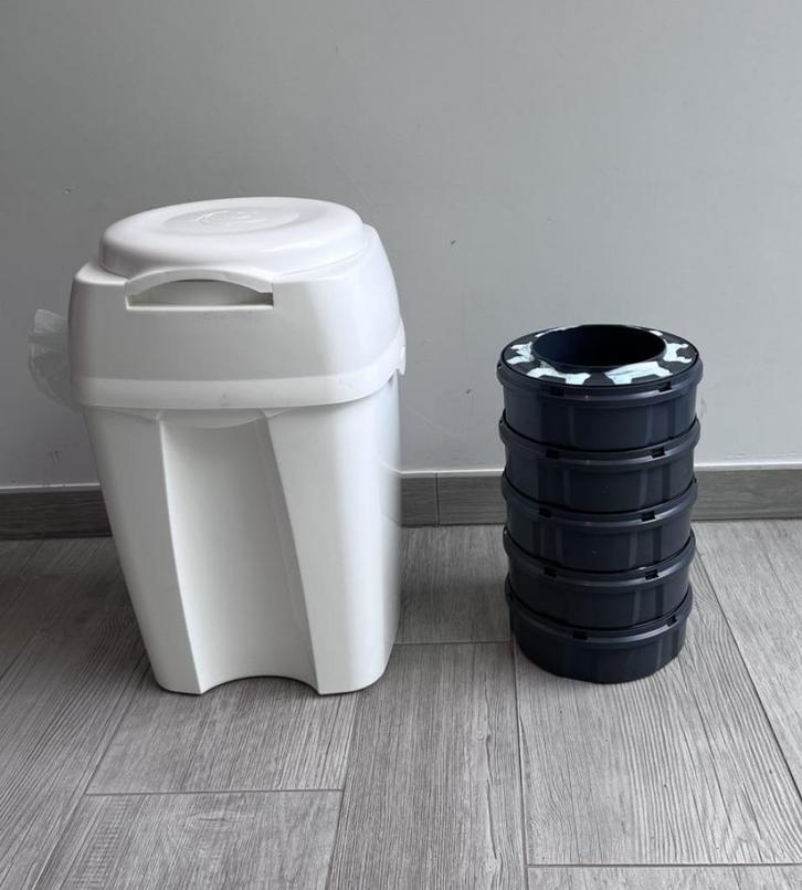 Sangenic Luieremmer + 5 navullingen, Kinderen en Baby's, Badjes en Verzorging, Zo goed als nieuw, Luieremmer, Sangenic, Standaard