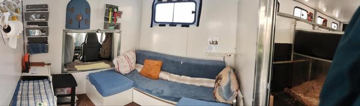 Camion pour 3-4 chevaux avec mobil-home, Dieren en Toebehoren, Paarden en Pony's | Trailers en Aanhangwagens, Ophalen