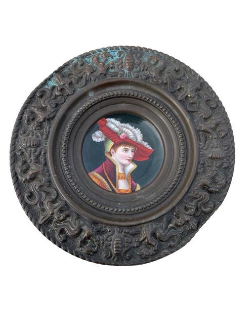 Assiette KPM en Porcelaine Peinte – Personnage au Chapeau, Antiquités & Art, Antiquités | Porcelaine, Enlèvement ou Envoi