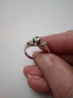Vintage zilveren ring met witte saffier, Nieuw, Met edelsteen, Ophalen of Verzenden, Dame