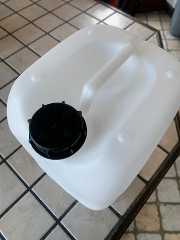 Bidon 10 l avec anse et bouchon  beschikbaar voor biedingen