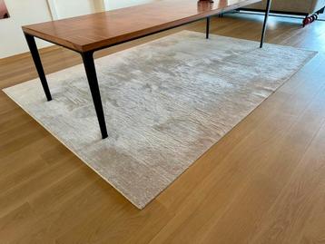 Tapis Delarte Beige 240x340cm Prix neuf 999€ beschikbaar voor biedingen