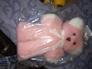 Vintage knuffelberen en popjes beschikbaar voor biedingen