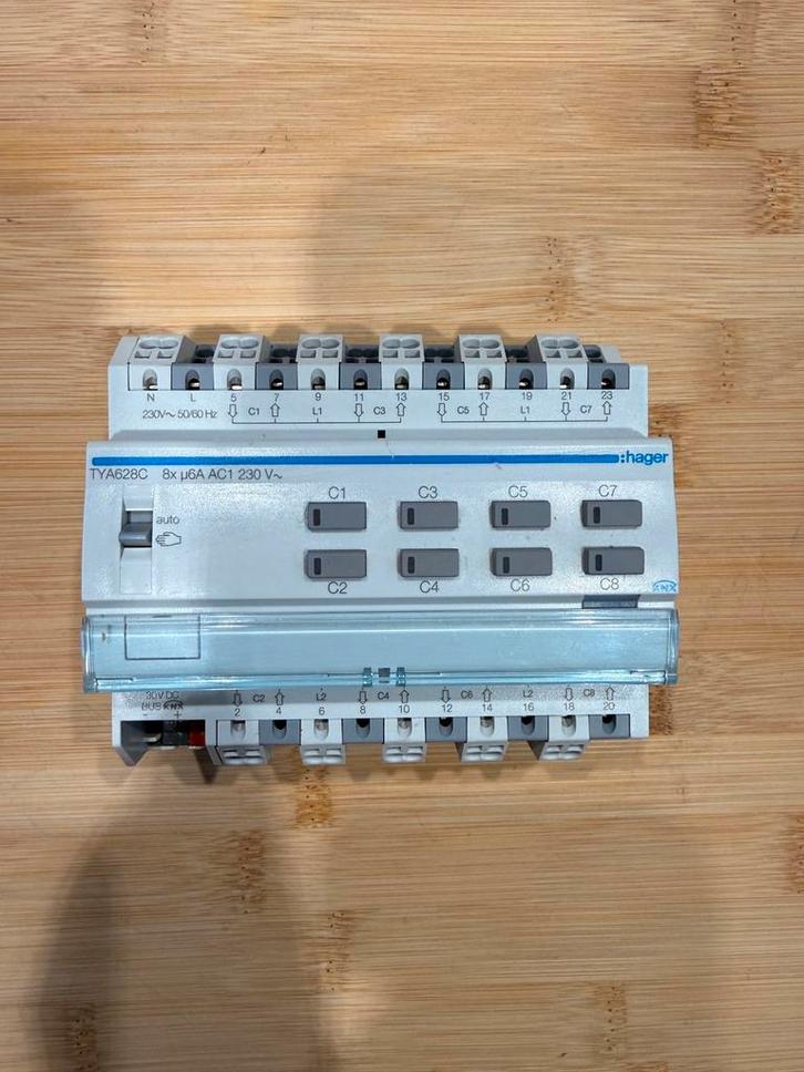 Module Actionneur KNX Hager TYA628C, Bricolage & Construction, Électricité & Câbles, Comme neuf, Interrupteur, Interrupteur, Enlèvement ou Envoi