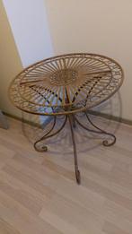 Bijzettafel, Huis en Inrichting, Tafels | Bijzettafels, Metaal of Aluminium, Rond, Zo goed als nieuw, Ophalen