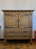 Buffet en bois massif en très bon état., Maison & Meubles, Ancien, 25 à 50 cm, 100 à 150 cm, Utilisé