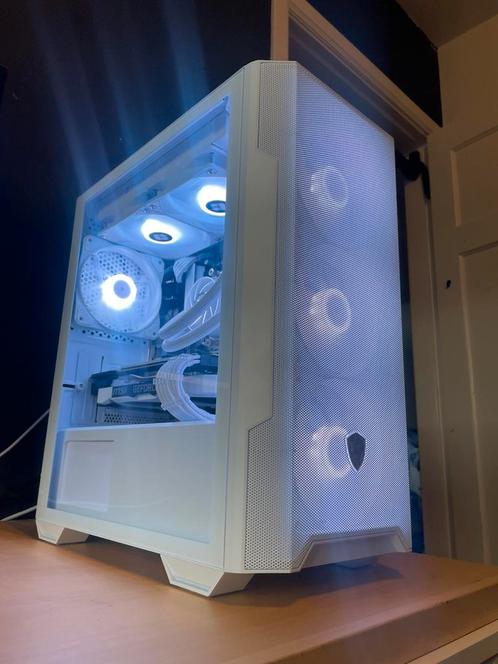 All-White gaming pc🔥Fortnite 300+ Fps, Computers en Software, Desktop Pc's, Zo goed als nieuw, SSD, Gaming, Ophalen of Verzenden