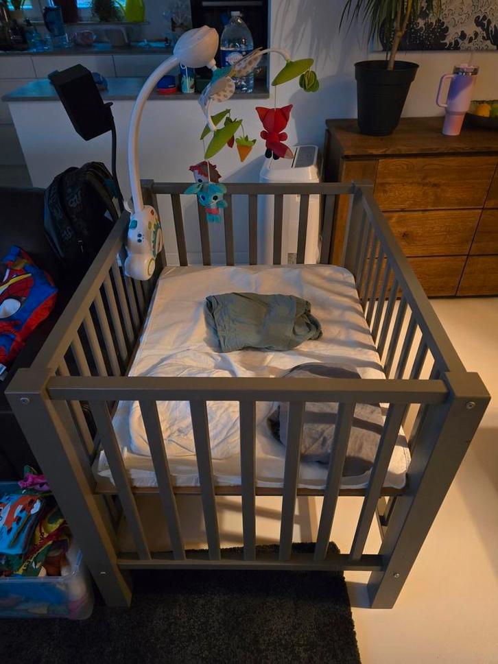 Babypark met matras en 4 + 2 hoezen!, Kinderen en Baby's, Babyparken, Zo goed als nieuw, Ophalen