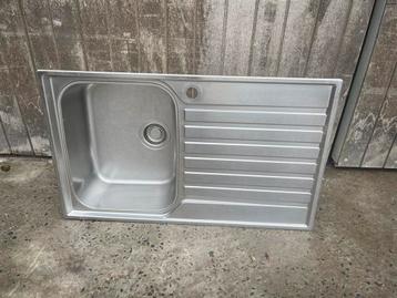 Inox spoelbak + afvoer en afdruiprek beschikbaar voor biedingen