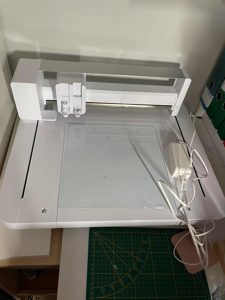 Silhouette Curio 2, Hobby en Vrije tijd, Overige Hobby en Vrije tijd, Gebruikt, Ophalen