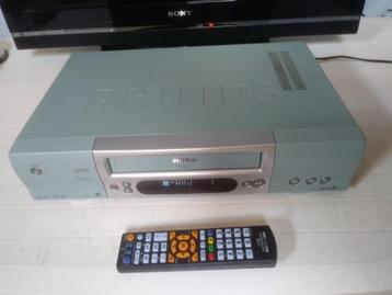 Enregistreur vidéo stéréo HiFi Philips Matchline VR806