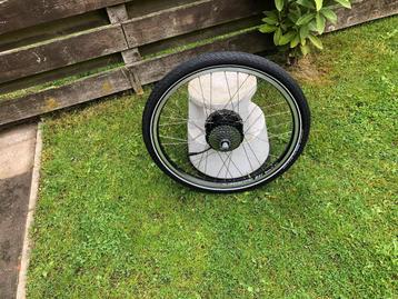 tk:NIEUW Achterwiel 26 inch mat elektromotor,schijfrem 9pins beschikbaar voor biedingen