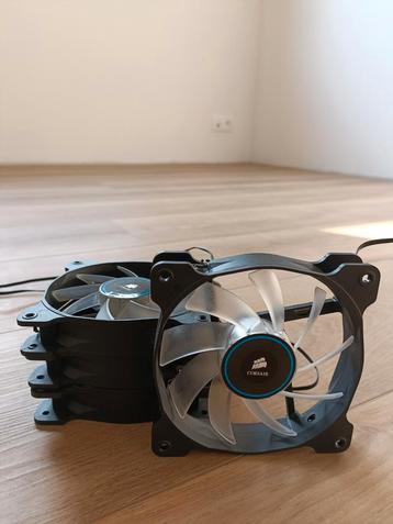 Corsair AF120 fans met blauwe LED's 4x beschikbaar voor biedingen