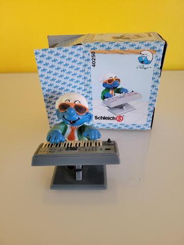 Schleich Schtroumpf avec clavier disponible aux enchères