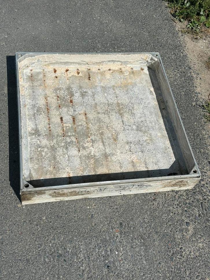 2x aluminium regenputdeksels 70x 70, Doe-het-zelf en Bouw, Buizen en Afvoer, Aluminium, Ophalen