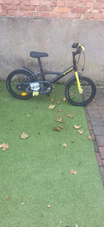 Kinder fiets b-twin beschikbaar voor biedingen