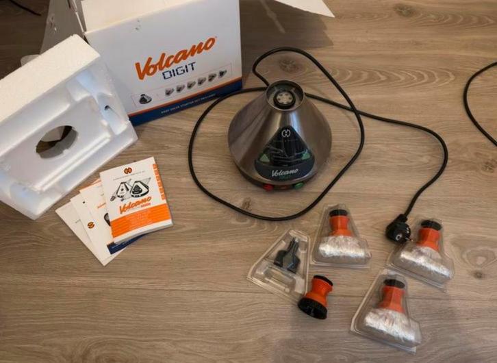 Volcano Digit Vaporizer - compleet met accessoires & doos!, Verzamelen, Rookartikelen, Aanstekers en Luciferdoosjes, Nieuw, Overige typen