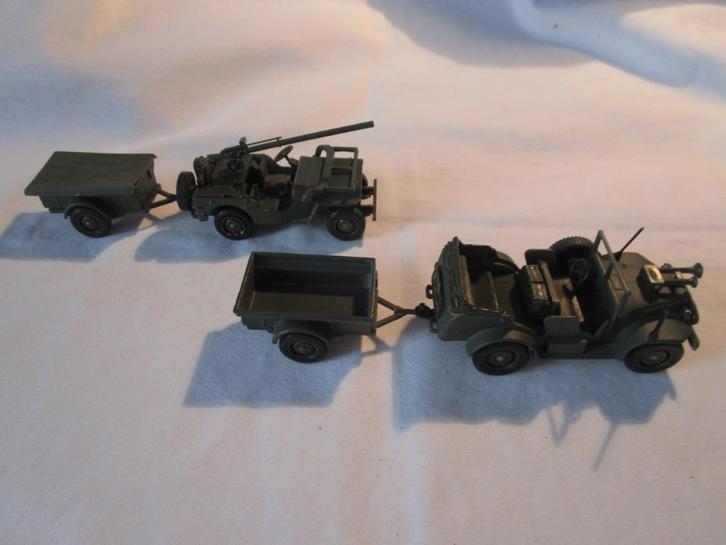 Solido: set van 2 militaire voertuigen + aanhangwagens, Hobby en Vrije tijd, Modelbouw | Auto's en Voertuigen, Zo goed als nieuw