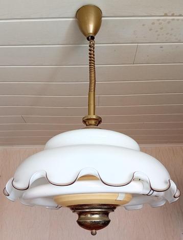 Hanglamp en kroonluchter beschikbaar voor biedingen
