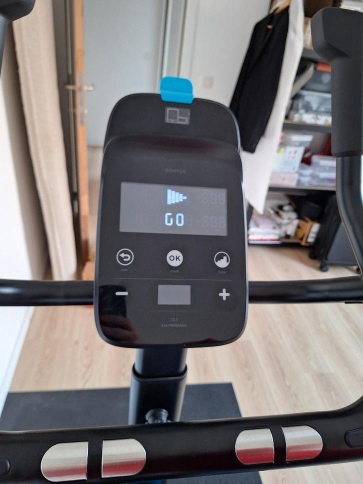 Hometrainer Domyos 900, Sport en Fitness, Fitnessapparatuur, Zo goed als nieuw, Hometrainer, Benen, Overige materialen, Ophalen