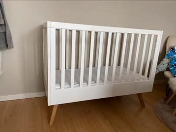 Babybedje vox met aerosleep matras/beschermer/hoeslaken