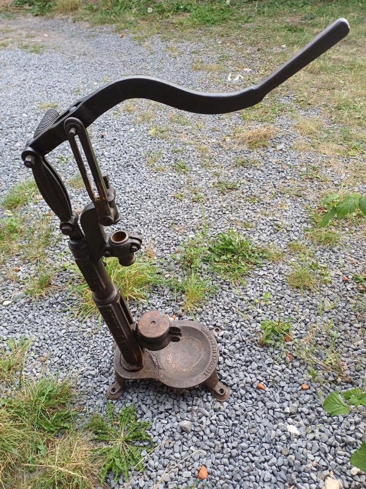 Ancienne bouchonneuse PERFECTA Btee S.C.O.G  B.F. PARIS, Verzamelen, Wijnen, Gebruikt, Overige typen, Frankrijk, Ophalen