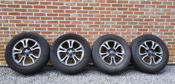 4 velgen voor 'Jeep Renegade Longitude', met banden. beschikbaar voor biedingen