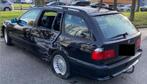 BMW E39 touring 523i, Auto's, Automaat, Achterwielaandrijving, Zwart, 2494 cc