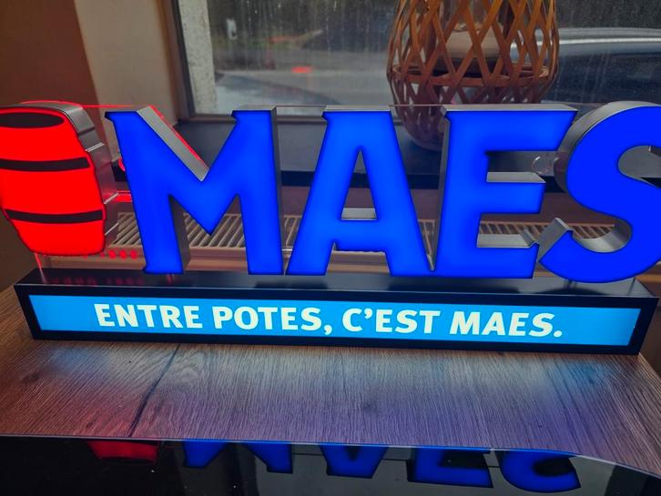Grande enseigne lumineuse MAES – Objet publicitaire, Collections, Marques & Objets publicitaires