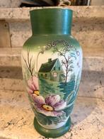 Antiek Victoriaanse vaas opaalglas handgeschilderd, Ophalen