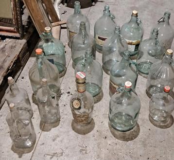 Fles flessen oude flessen decoratie  beschikbaar voor biedingen