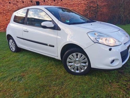 Renault Clio 1.4 benzin.2009, Auto's, Renault, Particulier, Clio, Benzine, Euro 4, 3 deurs, Handgeschakeld, Wit, Ophalen