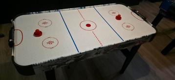 Airhockeytafel in perfecte staat  beschikbaar voor biedingen
