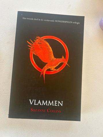 Suzanne Collins - Vlammen beschikbaar voor biedingen