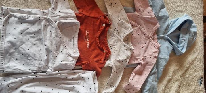 Babykleding +-60 stuks jongen/meisje: maat 50 / 56, Kinderen en Baby's, Babykleding | Maat 56, Zo goed als nieuw, Jongetje of Meisje