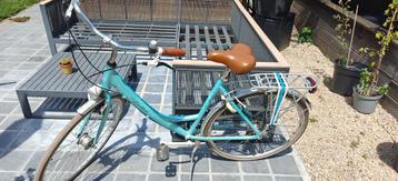 Damesfiets beschikbaar voor biedingen