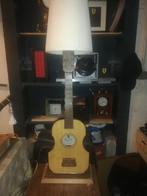 Lampe guitare hauteur 95cm, Antiquités & Art, Enlèvement ou Envoi