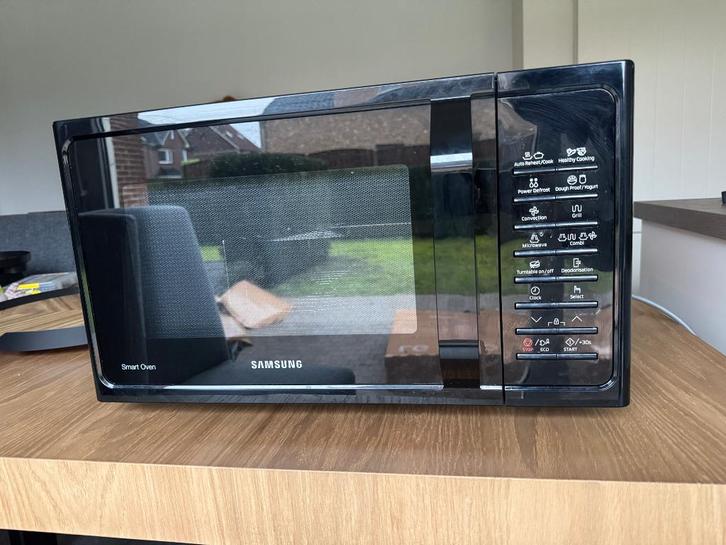 Combi microgolf te koop, Elektronische apparatuur, Microgolfovens, Zo goed als nieuw, Vrijstaand, Combi-microgolfoven, 45 tot 60 cm