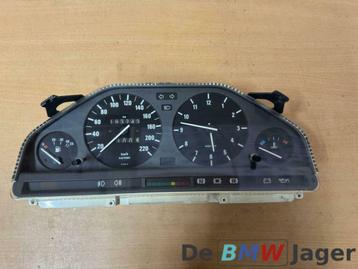 Instrumentenpaneel Benzine BMW 3-serie E30 1376620 beschikbaar voor biedingen