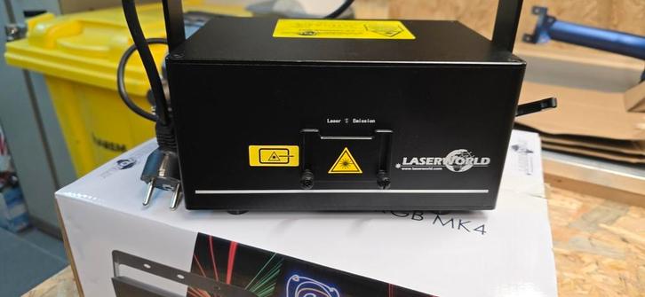 Laserworld cs1000RGB inclusief shownet sturing zo goed als n, Muziek en Instrumenten, Licht en Laser, Zo goed als nieuw, Laser