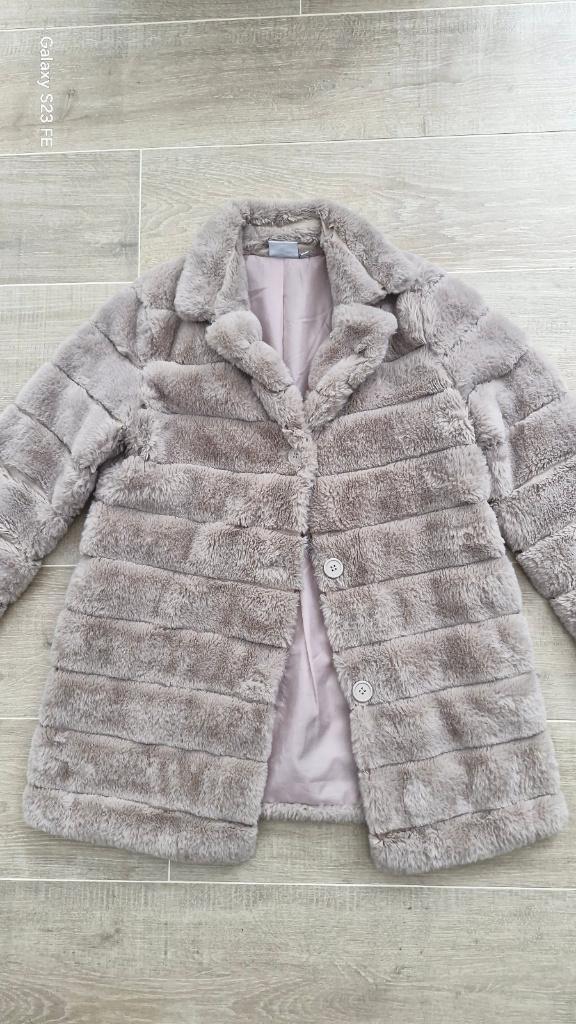 Jas fauxfur, M, Kleding | Dames, Jassen | Winter, Zo goed als nieuw, Maat 38/40 (M), Bruin, Ophalen of Verzenden