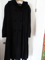 zwarte lange mantel met fluwelen details 40/42, Kleding | Dames, Jassen | Winter, Gedragen, Maat 42/44 (L), Ophalen of Verzenden