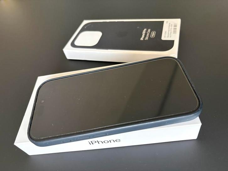 iPhone 16 Pro 256GB – Zwart Titanium + MagSafe Case, Telecommunicatie, Mobiele telefoons | Hoesjes en Screenprotectors | Apple iPhone