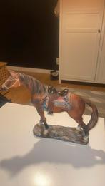 Statuette cheval de western, Enlèvement