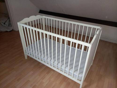 Baby- / kinderbedje, ledikantje, Kinderen en Baby's, Babywiegjes en Ledikanten, Zo goed als nieuw, Ledikant, Ophalen