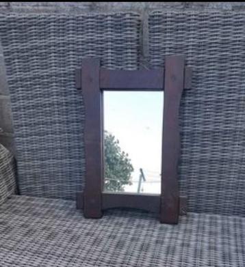 Petit Miroir avec encadrement en bois