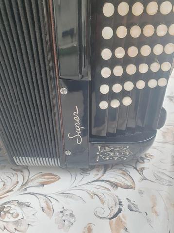 Accordeon Scandalli super, Enlèvement, Comme neuf